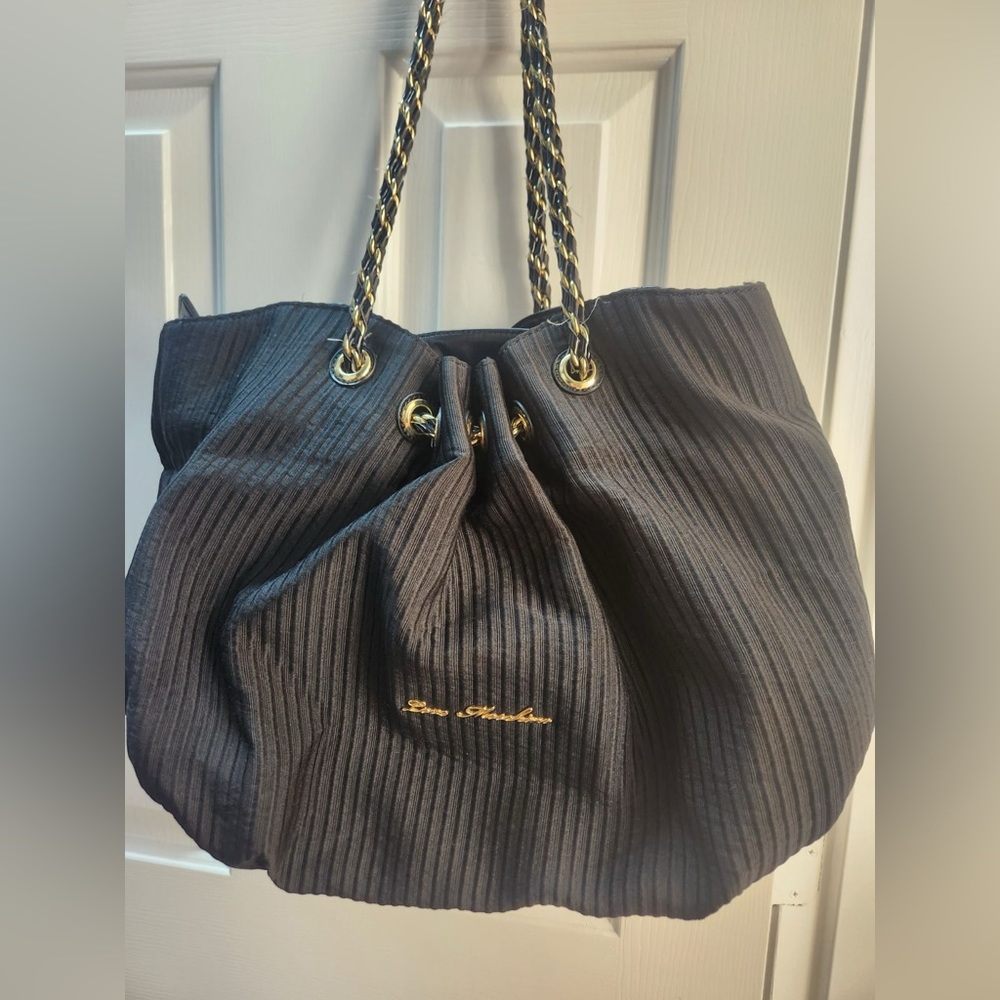 Black brand new bag Love Moschino